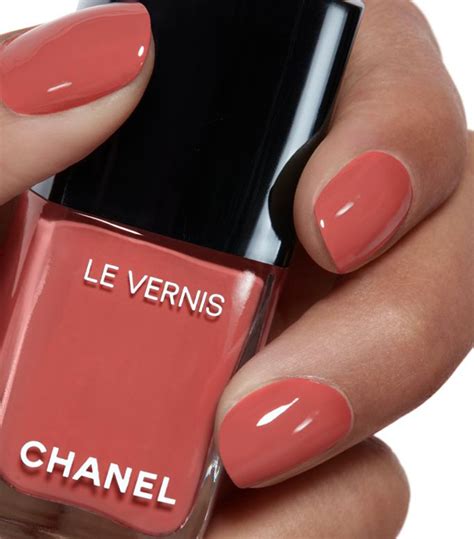 Chanel longwear nail polish